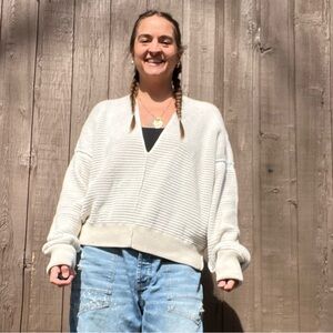 We The Free Cream Waffle Knit V-Neck Sweater Medium